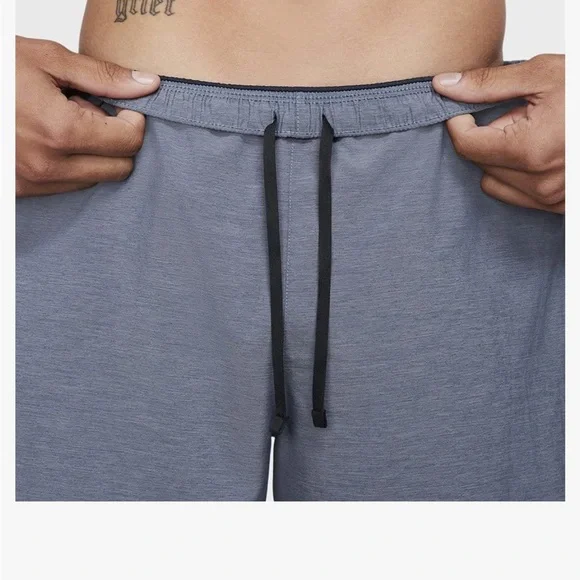 Nike Men's Gray and Black Shorts. Size XL. Like New! - Picture 13 of 16